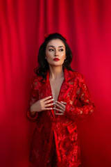 SACO DE ENCAJE ROJO