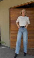 JEANS  CON OJALES