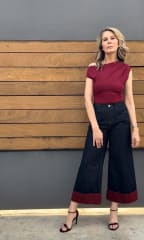 BODY   DRAPEADO EN HOMBRO TINTO