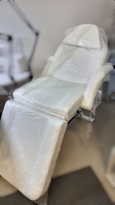 Camilla o sillón cosmetologico Blanco