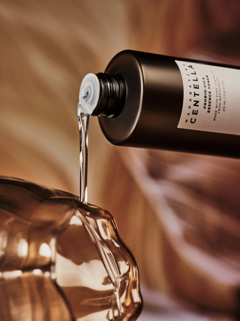 SKIN1004 Centella Probio-Cica Essense Toner 210ml – Tónico Nutritivo2