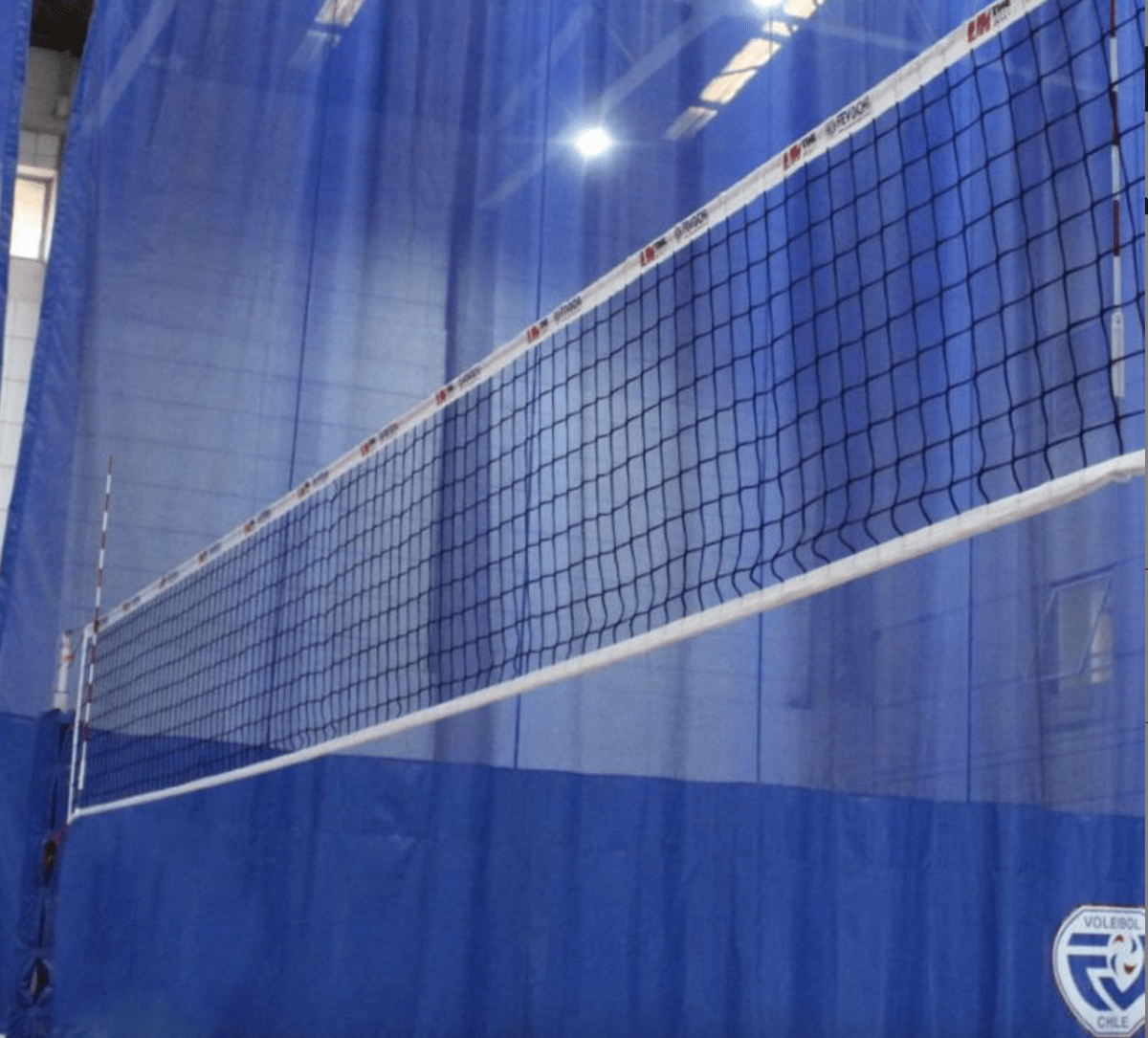 RED DE VOLEIBOL MUUK C/CABLE ACERO-HUINCHAS3