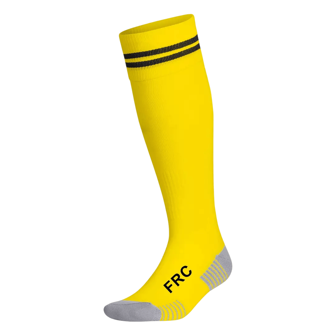 CALCETAS DE FÚTBOL COLOR AMARILLO CON LÍNEAS NEGRAS, ADULTO1