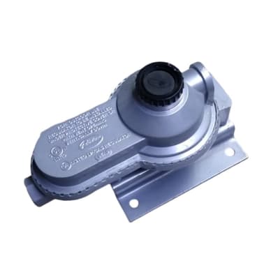 REGULADOR DE GAS AMERICANO GR-9950 CON TAPA