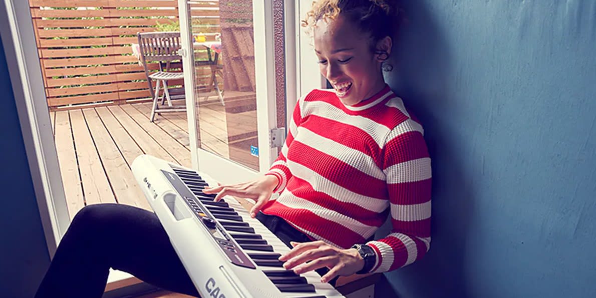 TECLADO 61 TECLAS CASIOTONE  BLANCO CASIO2