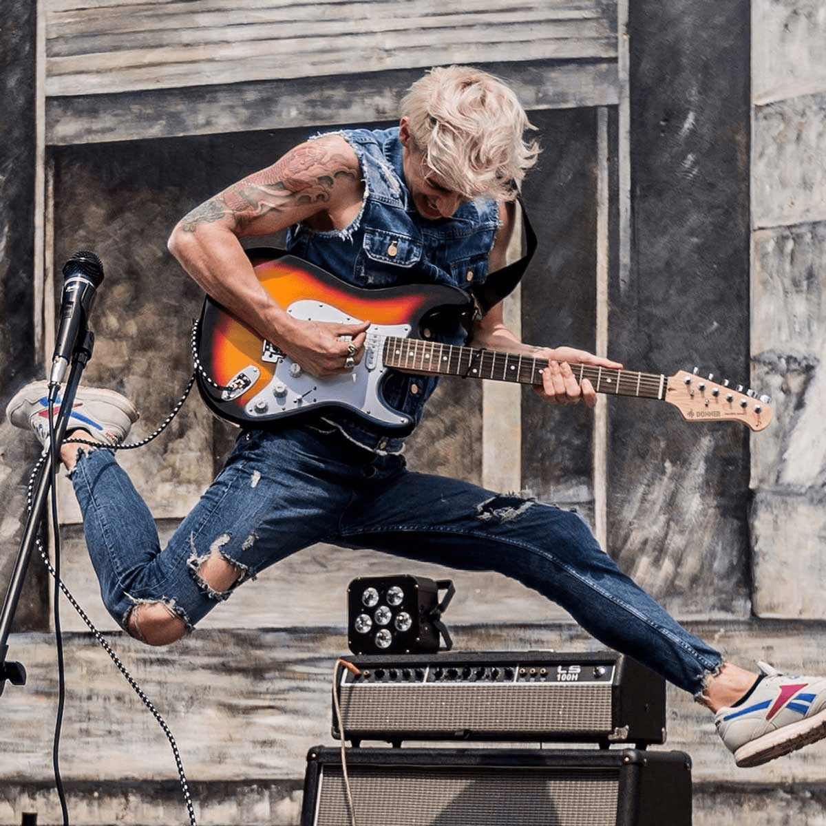 Guitarra Eléctrica Donner DST-100S9