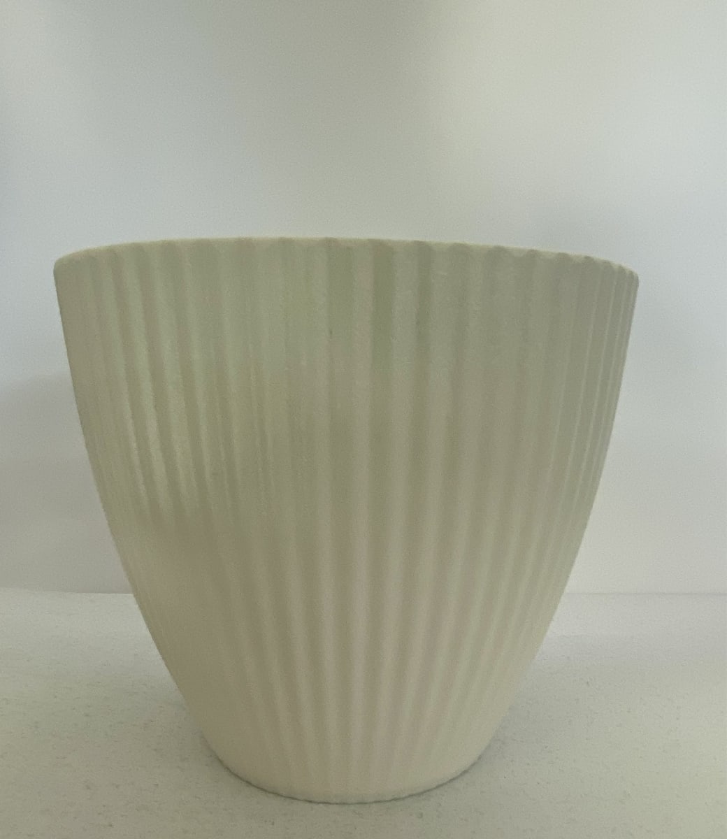 Maceteros  Rayado  Resina (Blanco)1