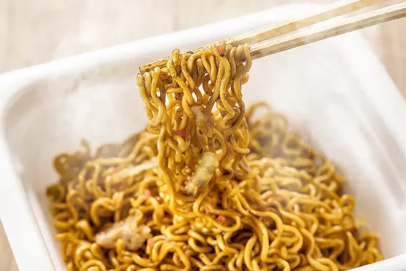 FIDEO INST. SABOR POLLO PICANTE 85GR PACK 4UND2