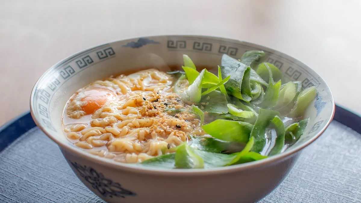 FIDEO INST. SABOR CARNE CON CHUCRUT 75GR2