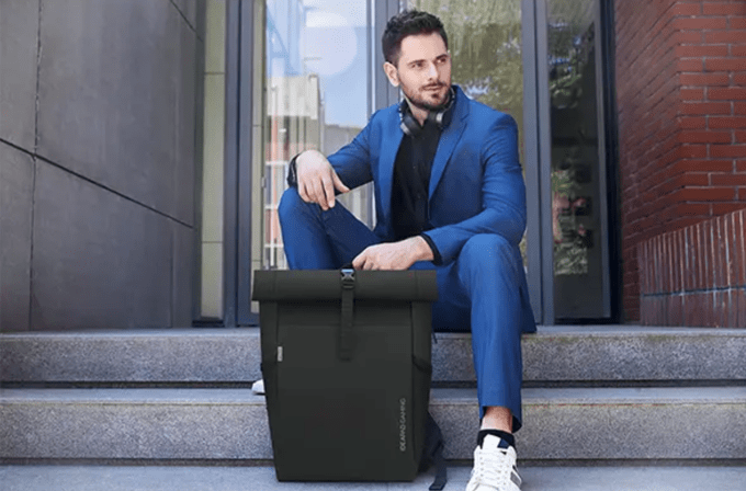 Lenovo IdeaPad Gaming Modern Backpack (Black Version)9