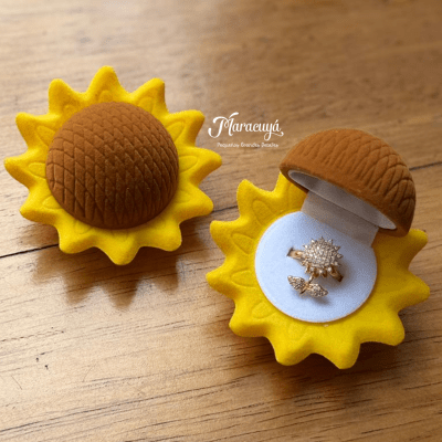ANILLO GIRASOL EN COFRE