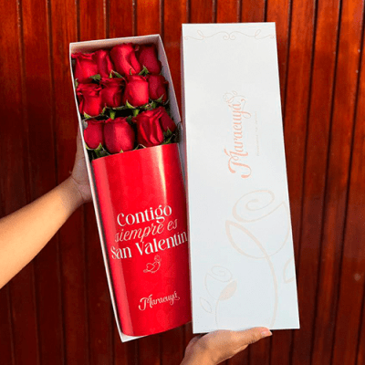 CAJA LARGA 12 ROSAS SAN VALENTÍN