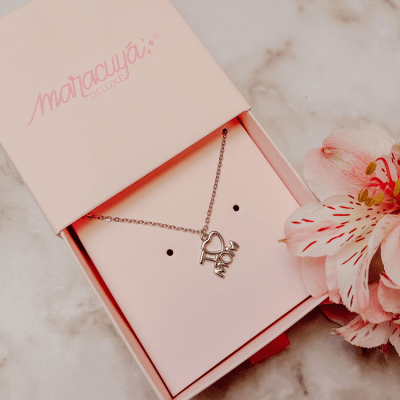 COLLAR I LOVE MOM PLATEADO