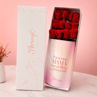 CAJA LARGA 12 ROSAS MAMÁ ADMIRABLE
