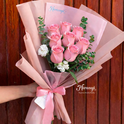 RAMO 8 ROSAS ROSADAS Y FOLLAJE