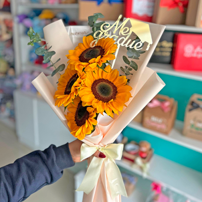 RAMO GIRASOLES GRADUACIÓN