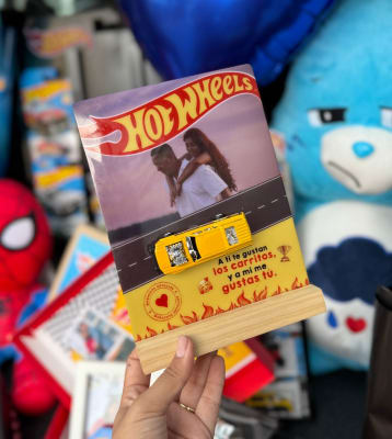 CUADRO ACRÍLICO HOT WHEELS