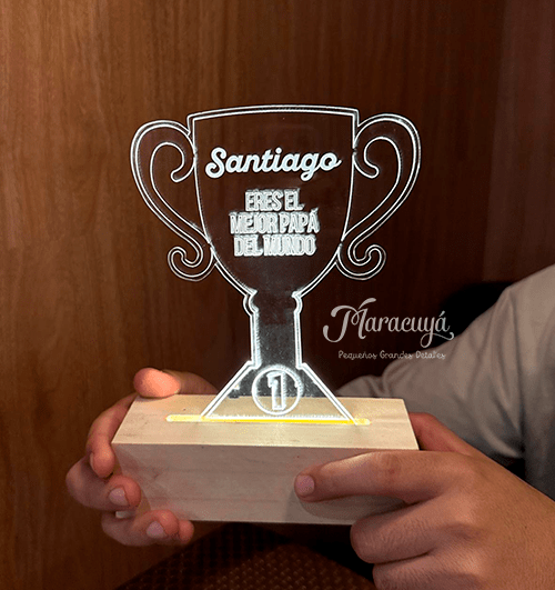LAMPARA TROFEO PAPA1