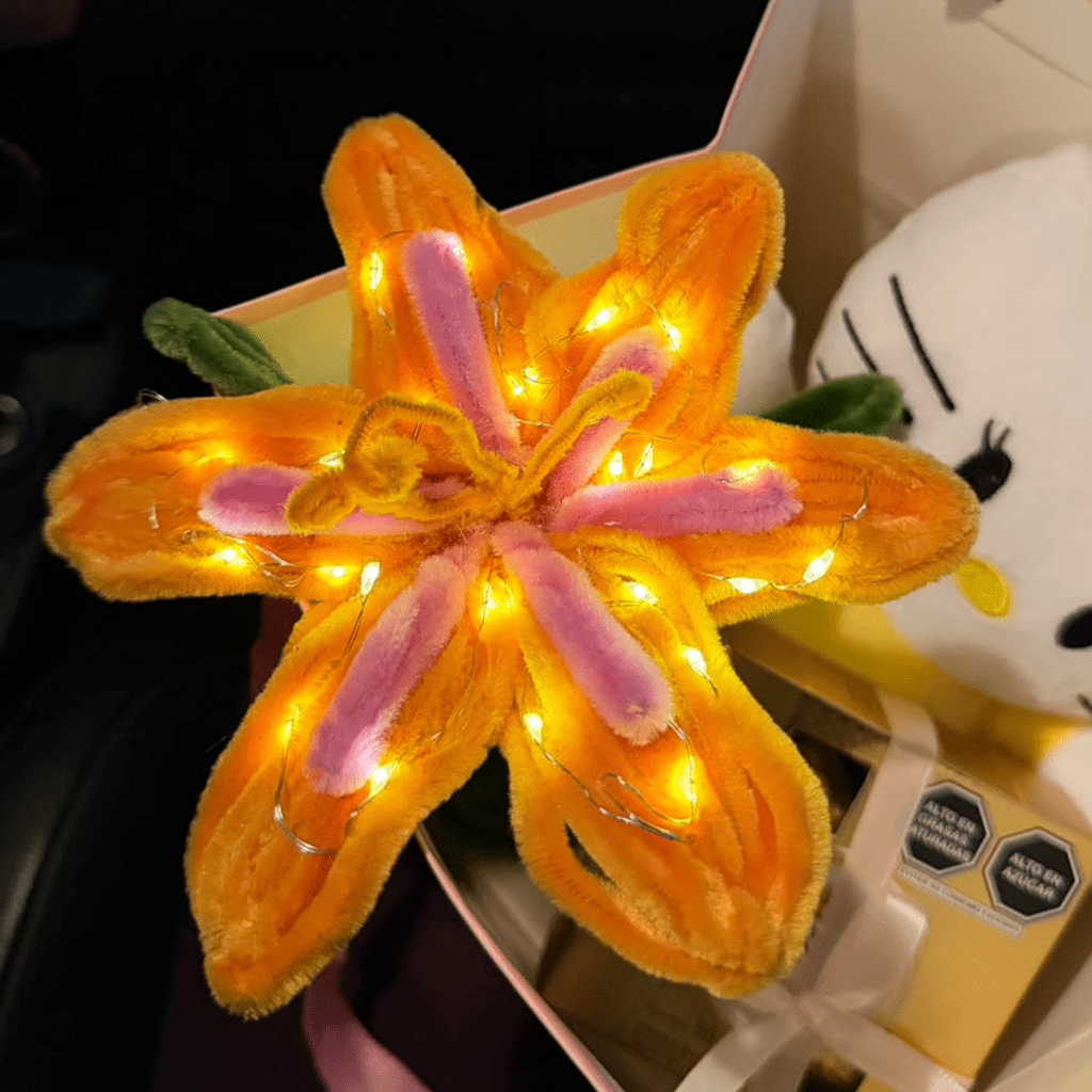 LÁMPARA FLOR DEL FULGOR ETERNA1