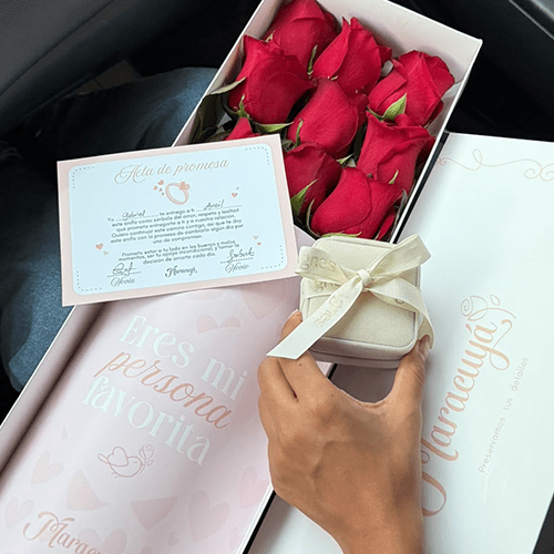 PACK CAJA LARGA DE ROSAS Y ANILLO PROMESA2