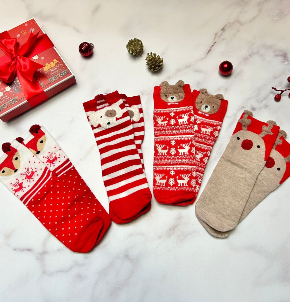 SET X4 MEDIAS NAVIDEÑAS EN CAJA2