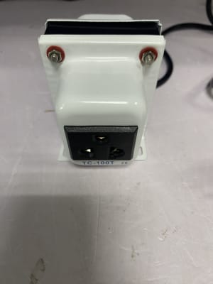 LIQUIDACION AUTOTRANSFORMADOR 100 WATTS CON ABOYADURA