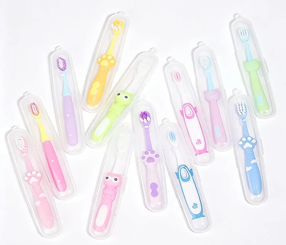 AILEDA CEPILLO DENTAL INTANTIL EXTRA SUAVE CON DISEÑOS Y ESTUCHE2
