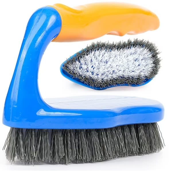 AILEDA ESCOBILLA LAVAR PLÁSTICA CON MANGO1