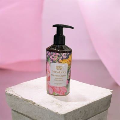 Crema Inspired Light Blue 300 ml Mia & Co1