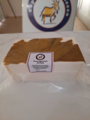 Queso de Cabra macerado en Pisco, Lacteos Villaseca (Ovalle)