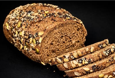 Pan Hogaza 100% masa madre integral multicereal rebanada – 600 g - Brotmkt