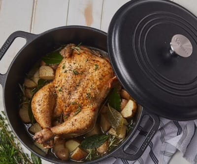 Olla Victoria Hierro Fundido esmaltada 5,7 Litros3