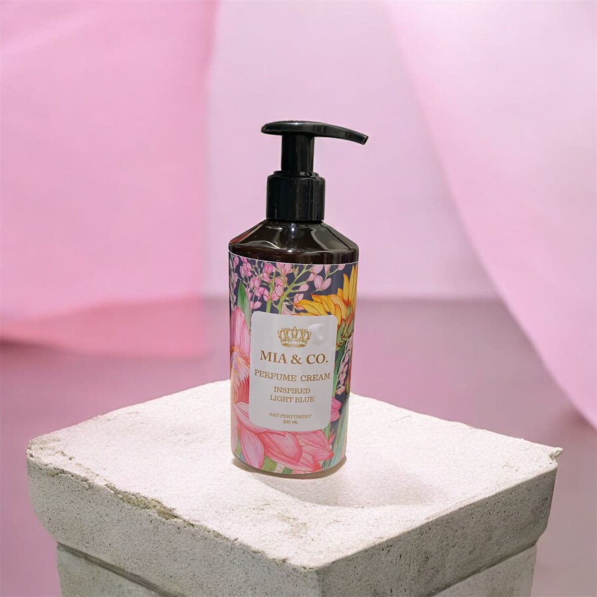 Crema Inspired Light Blue 300 ml Mia & Co1