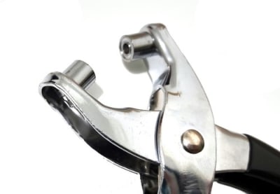 Alicate de ojetillos sacabocados