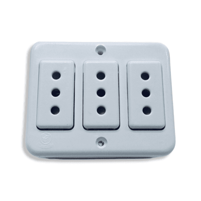 Enchufe sobrepuesto Castillo Triple