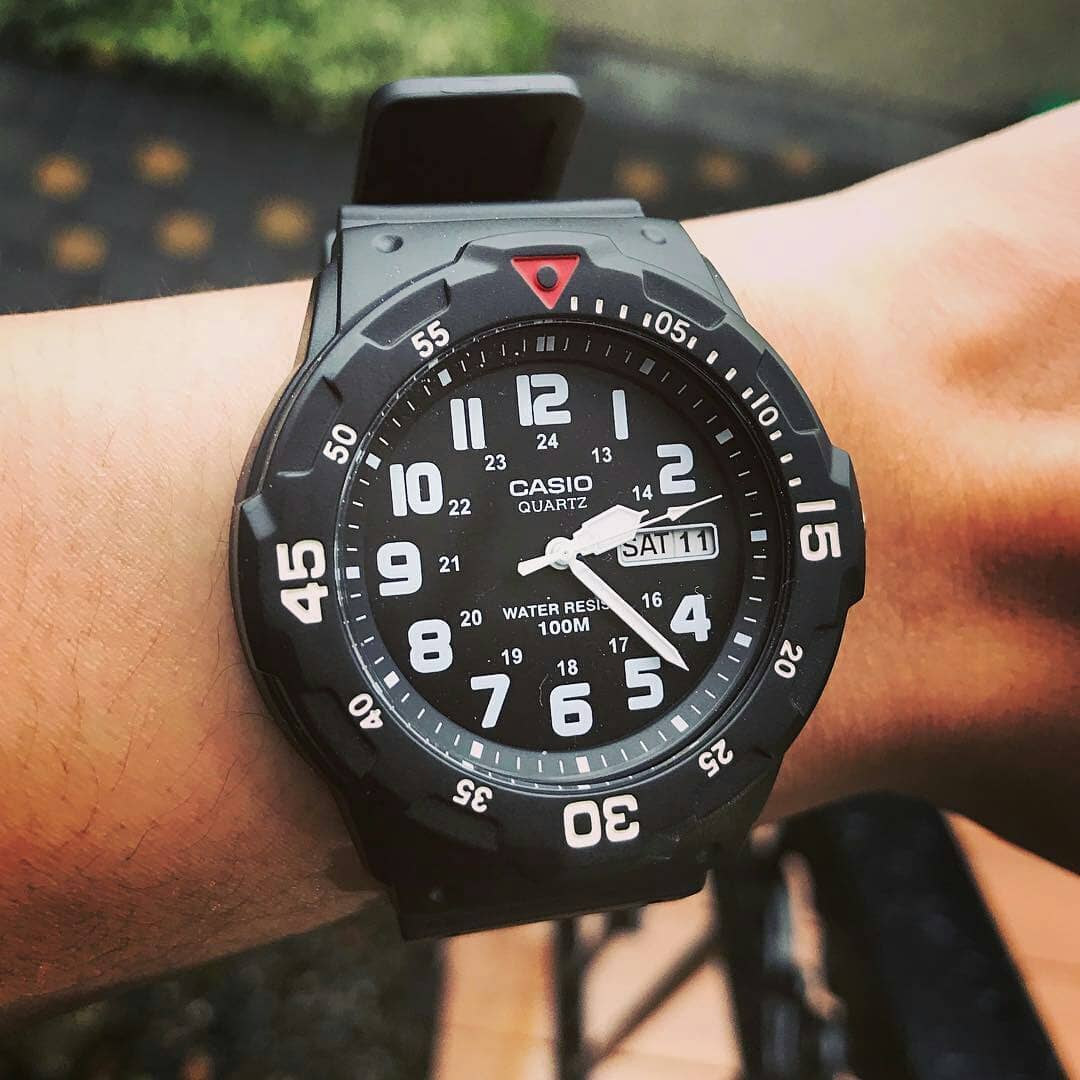 Reloj CASIO Regular MRW-200H-1B Resina Hombre Negro2