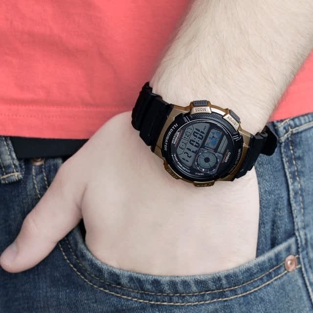 Reloj CASIO Regular AE-1000W-1A3 Resina Juvenil Negro4