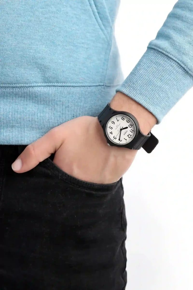 Reloj CASIO Regular MW-240-7B Resina Juvenil Negro2