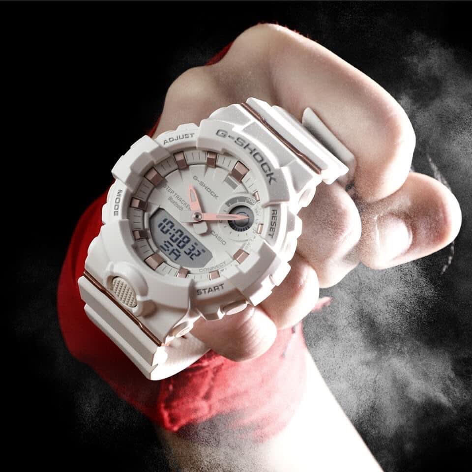 Reloj G-SHOCK GMA-B800-7A Resina Mujer Blanco2