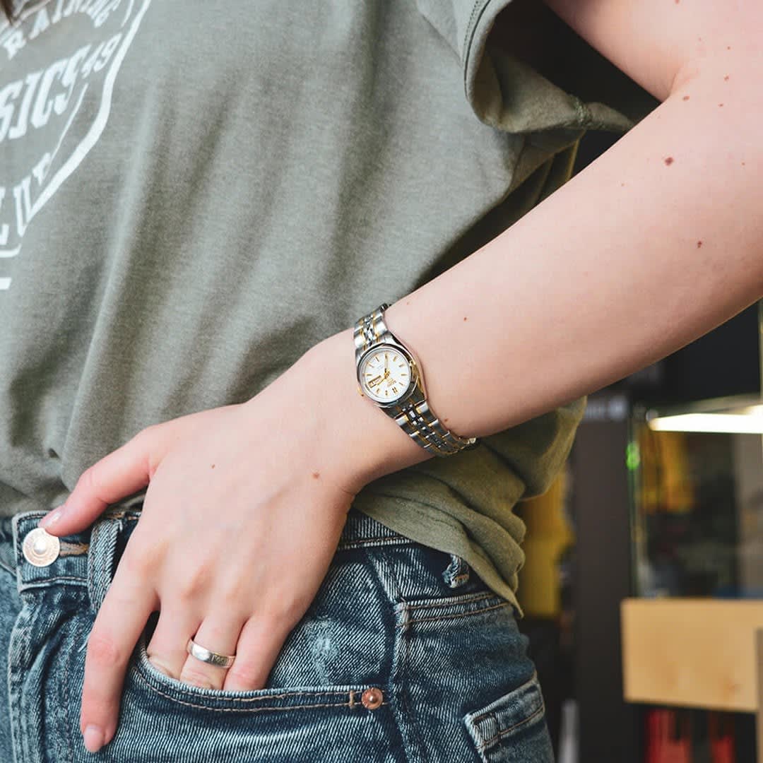 Reloj SEIKO 5 SYMA35K1S Automático Acero Mujer Plateado/Dorado3