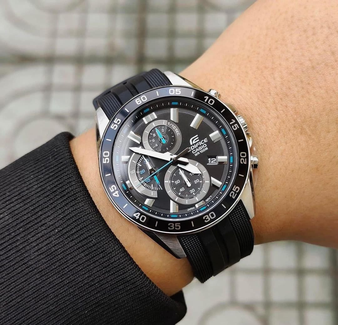 Reloj EDIFICE EFV-550P-1A Acero Hombre Plateado3