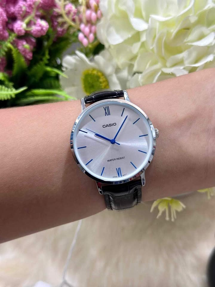 Reloj CASIO Regular LTP-VT01L-7B1 Resina Mujer Plateado2