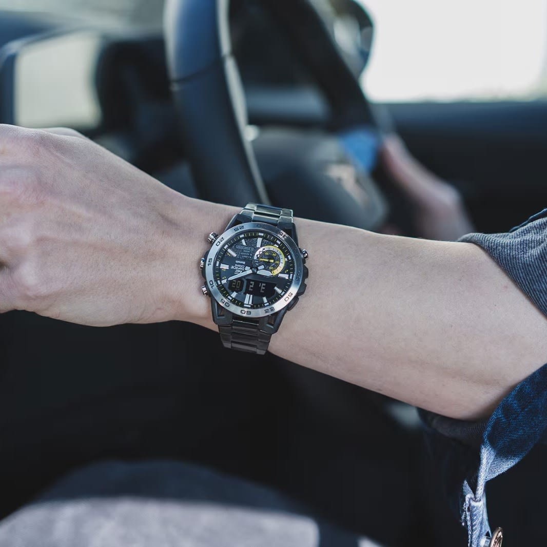 Reloj EDIFICE ECB-40DC-1A Acero Hombre Negro3