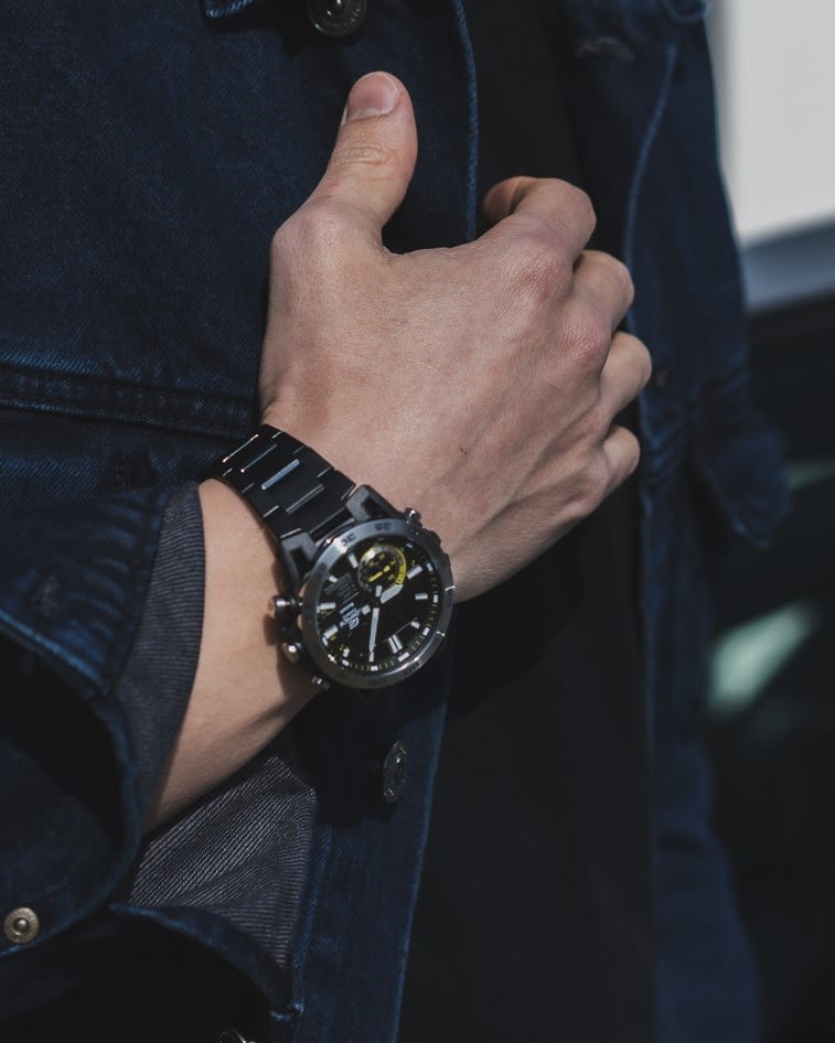Reloj EDIFICE ECB-40DC-1A Acero Hombre Negro2