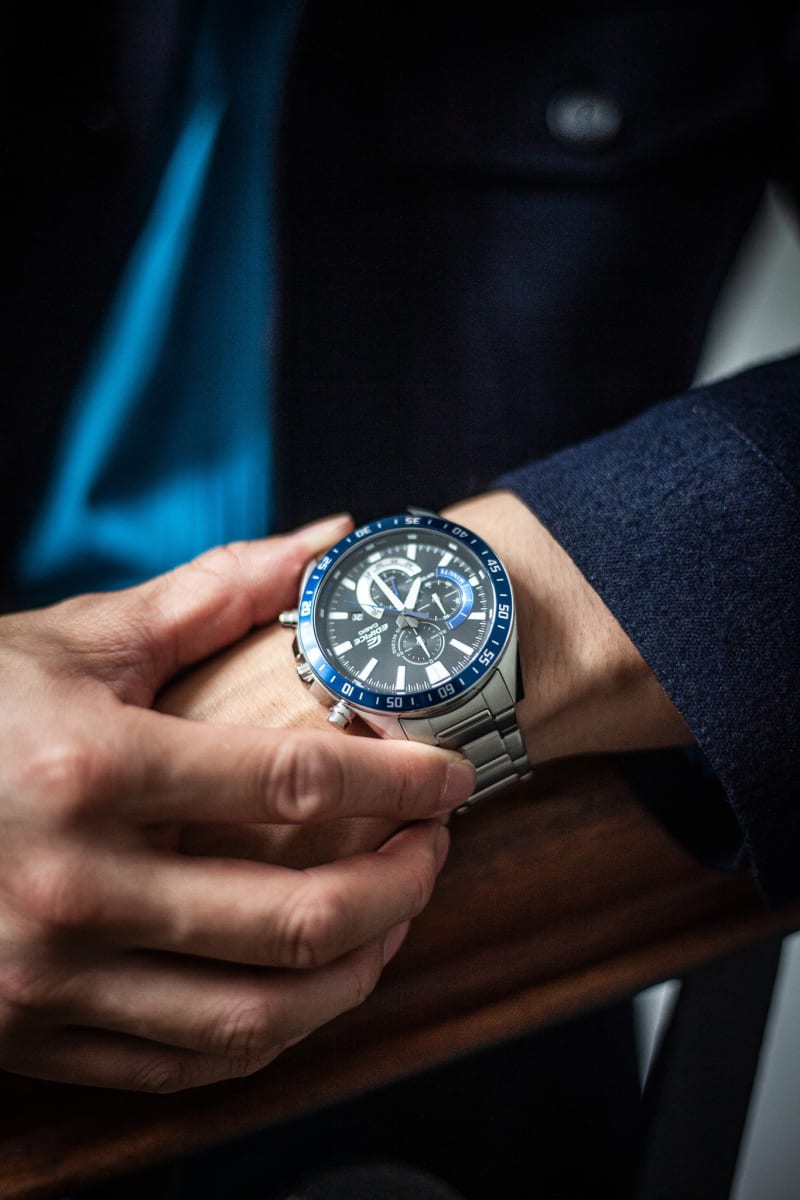 Reloj EDIFICE EFV-620D-1A2 Acero Hombre Plateado5