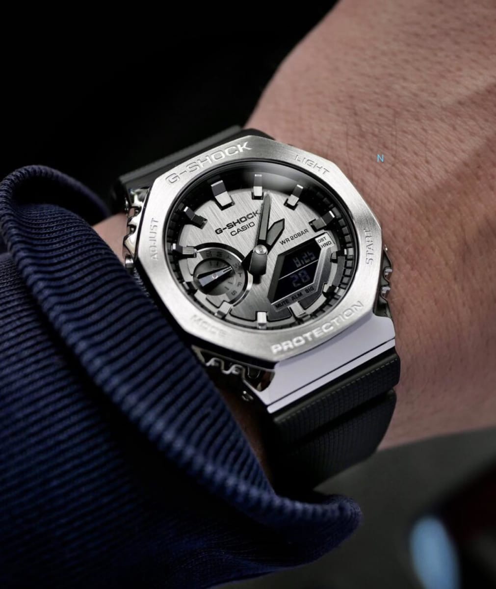 Reloj G-SHOCK GM-2100-1A Resina/Acero Hombre Plateado2