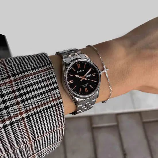 Reloj CASIO Regular LTP-1335D-1A2 Acero Mujer Plateado2