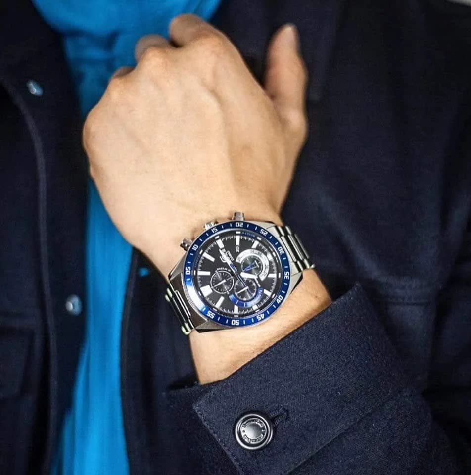 Reloj EDIFICE EFV-620D-1A2 Acero Hombre Plateado2