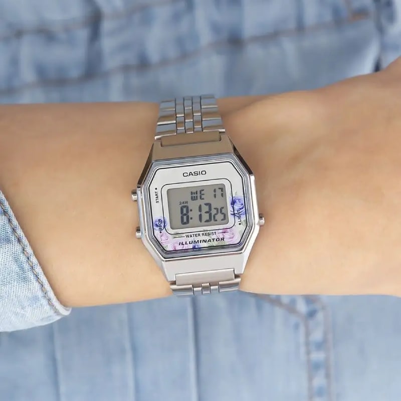 Reloj CASIO Retro LA680WA-4C Acero Mujer Plateado4