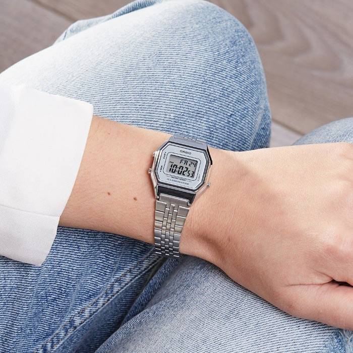 Reloj CASIO Retro LA680WA-7 Acero Mujer Plateado4